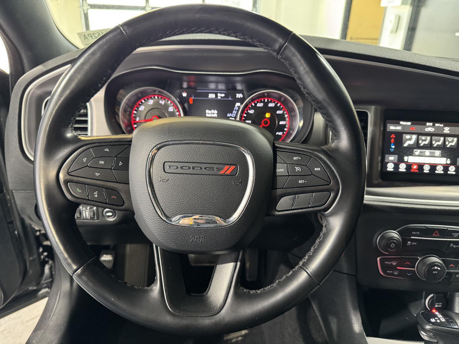 2022 Dodge Charger SXT - Photo 13