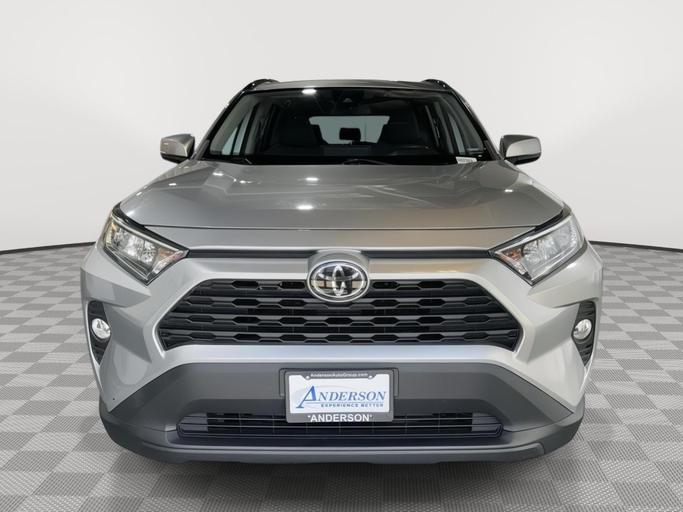 Vehicle photo 3