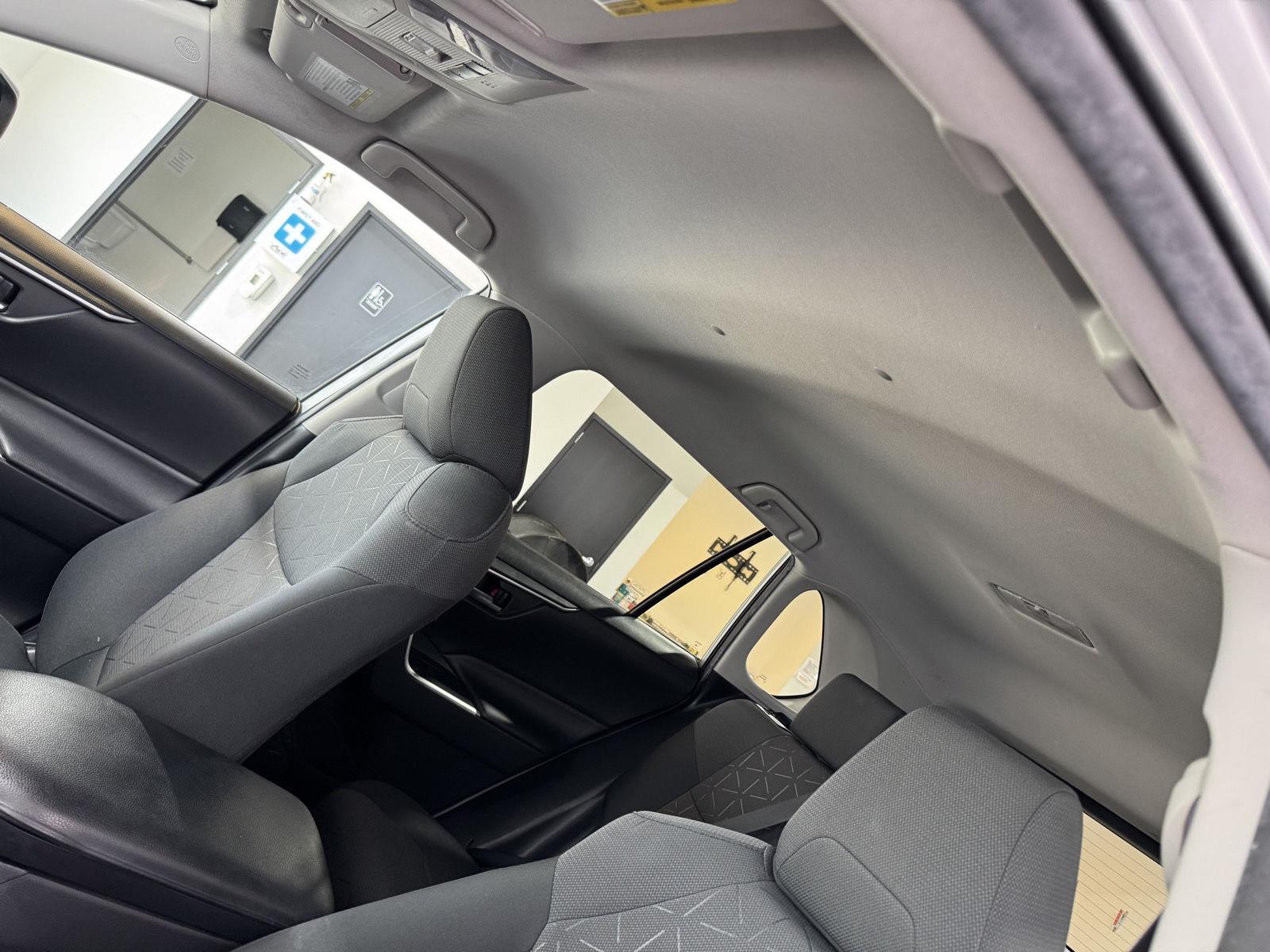 Vehicle photo 30