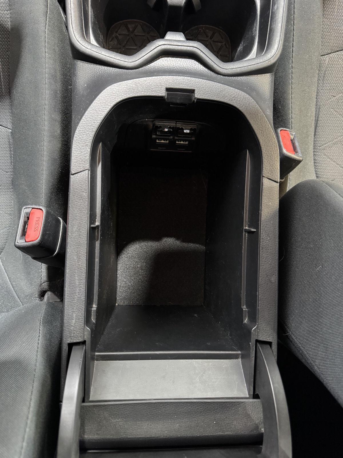 Vehicle photo 37