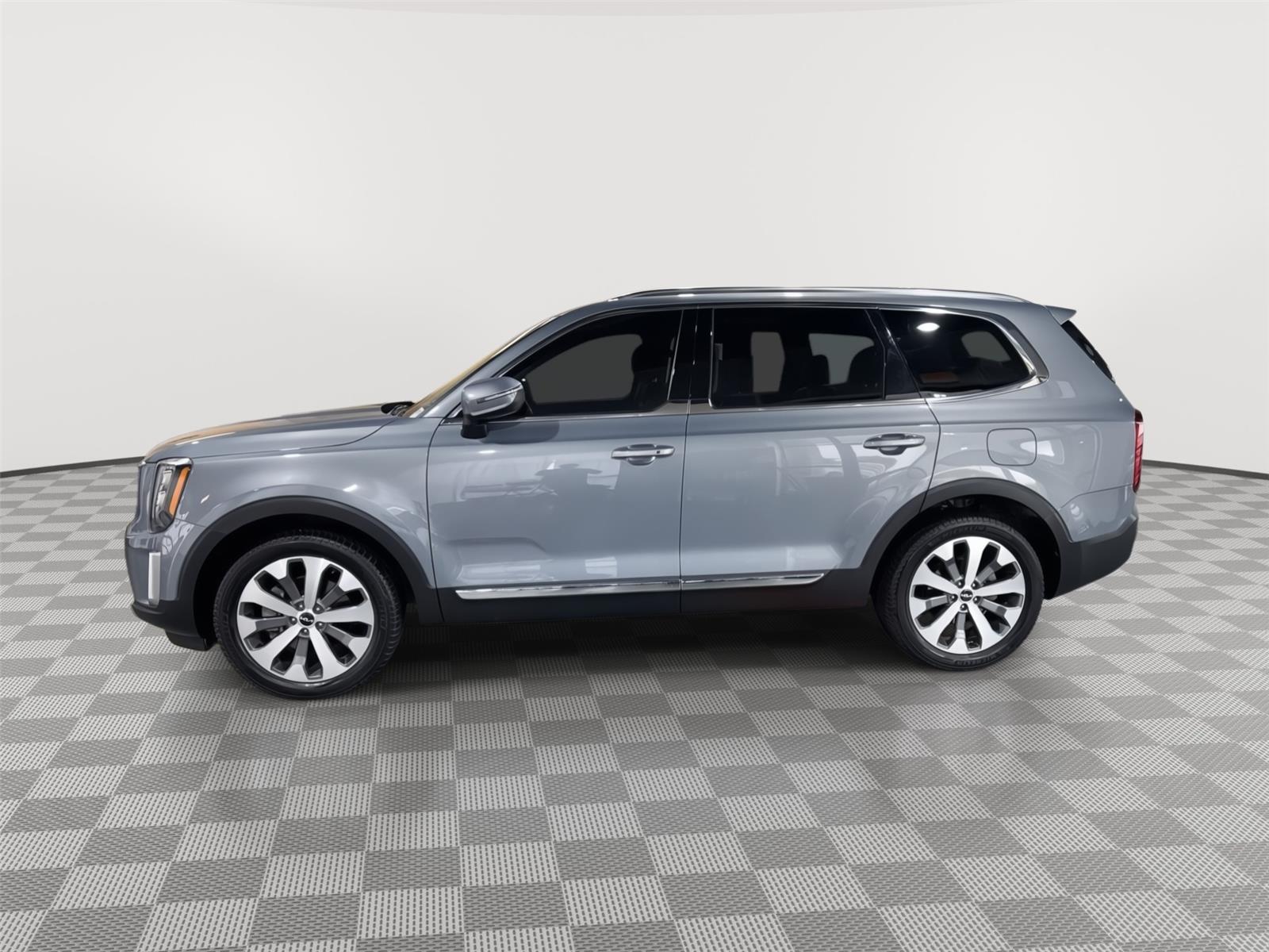 Used 2022 Kia Telluride EX with VIN 5XYP34HC2NG274586 for sale in Kansas City