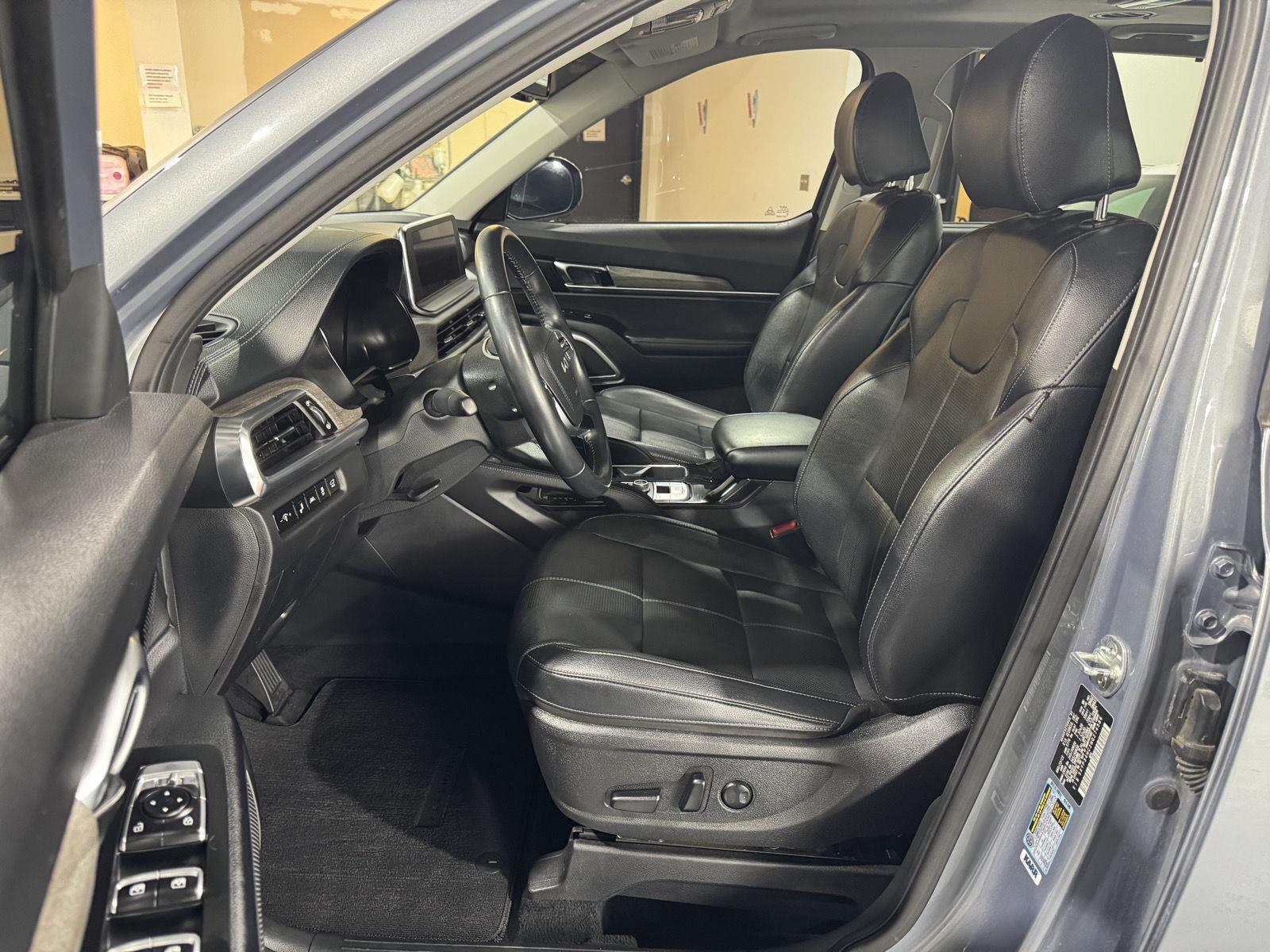 Vehicle photo 18