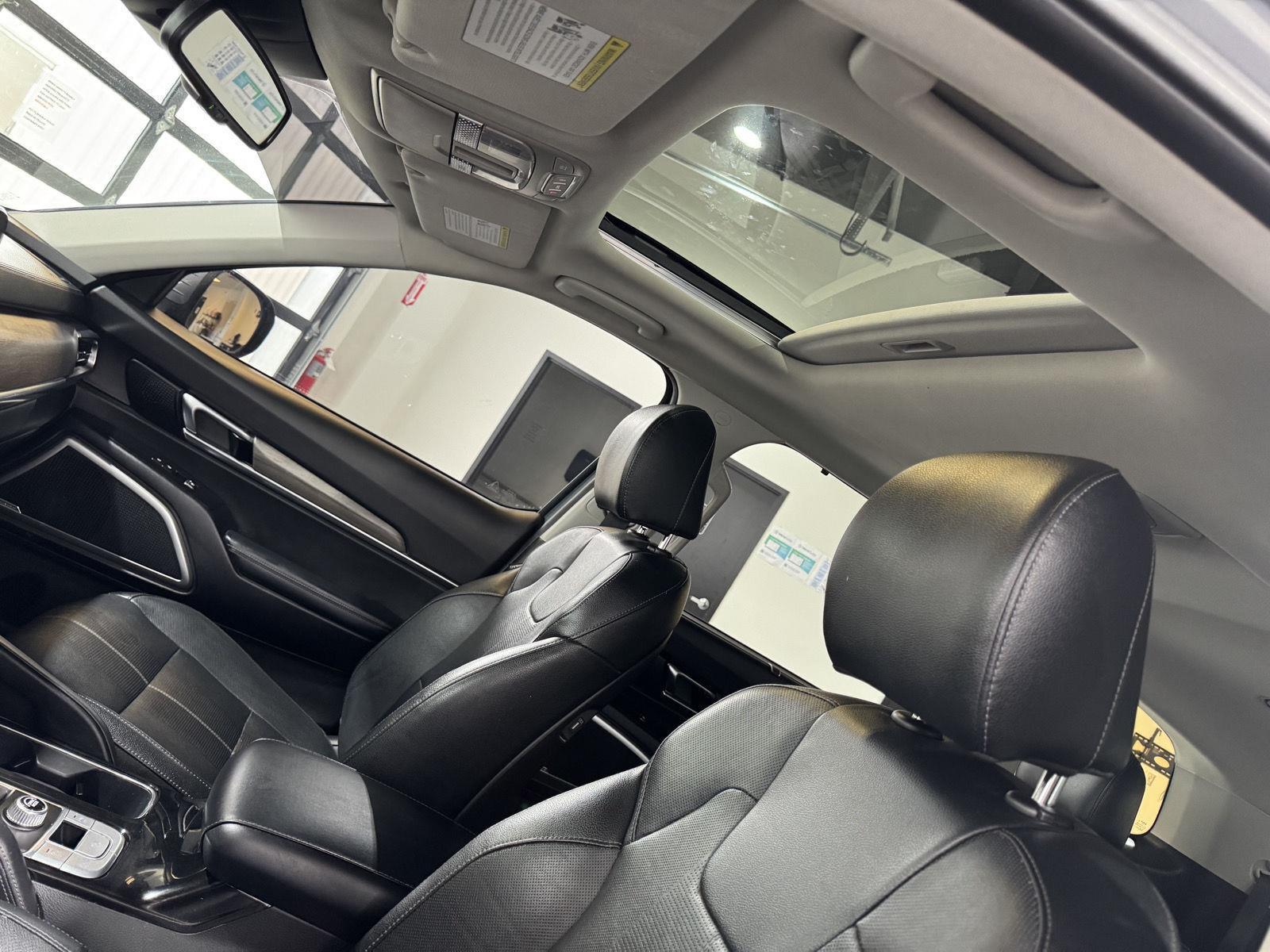 Vehicle photo 33