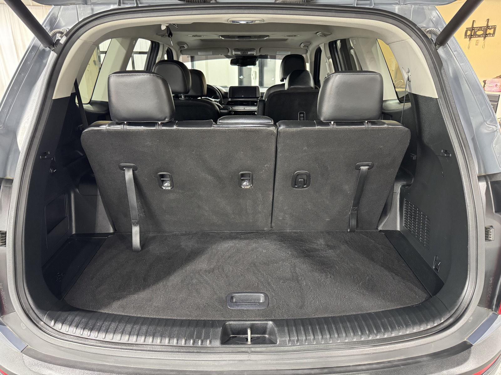 Vehicle photo 45