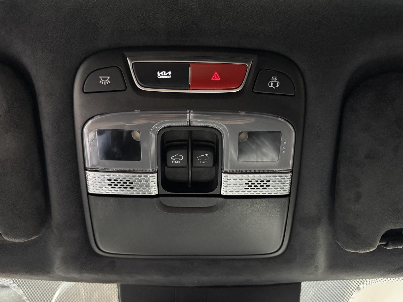 Vehicle photo 31