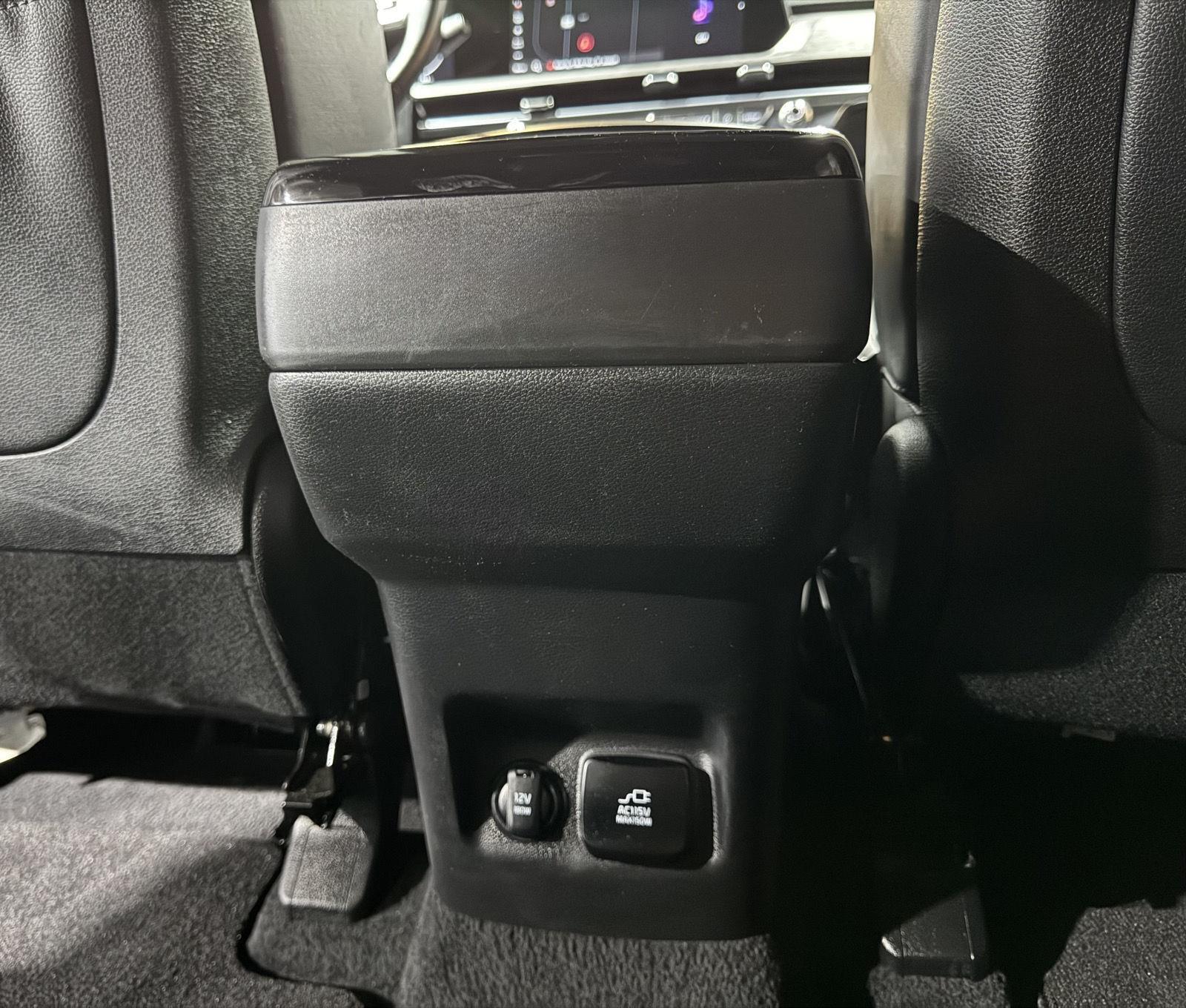 Vehicle photo 41