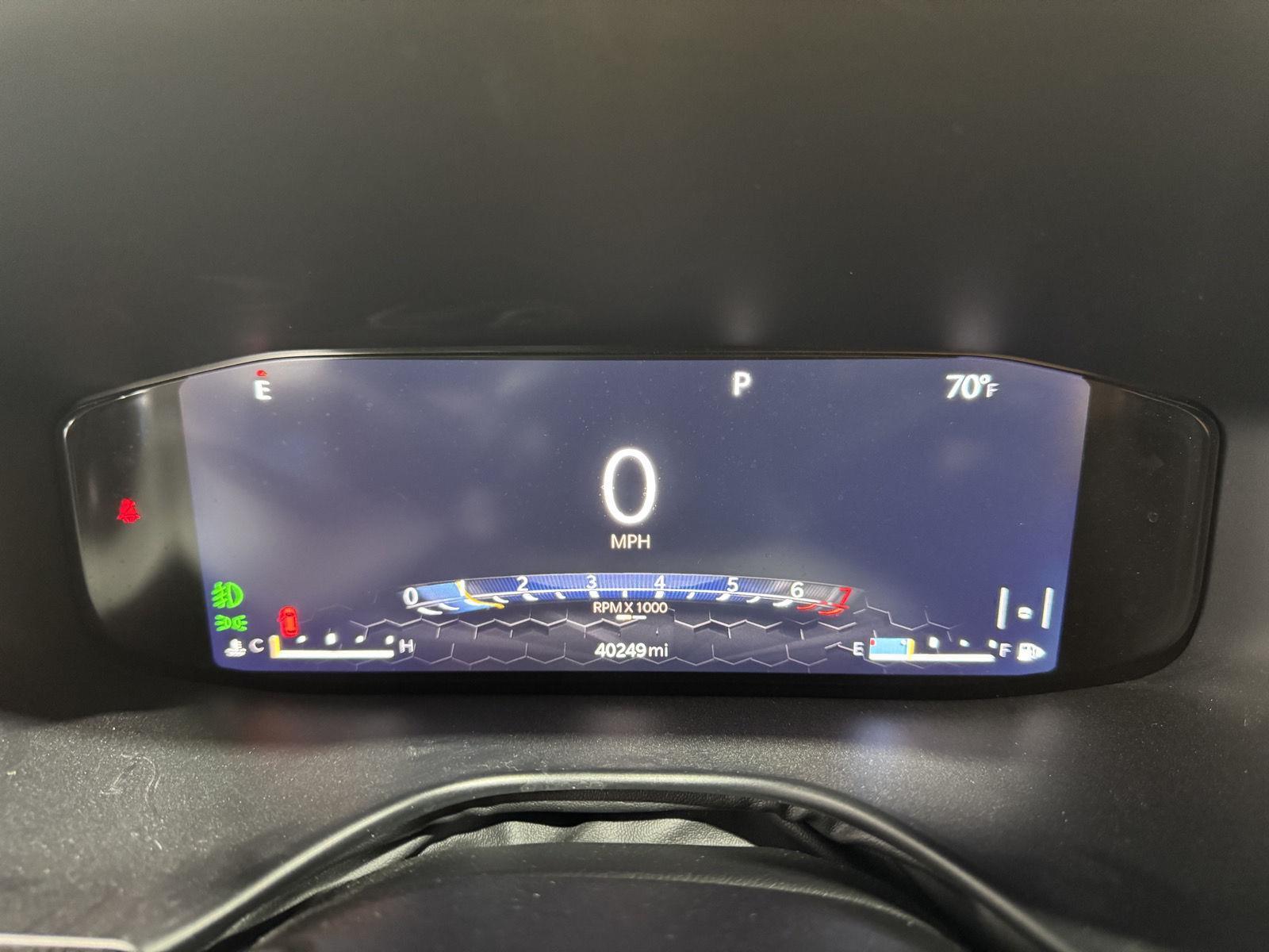Vehicle photo 3