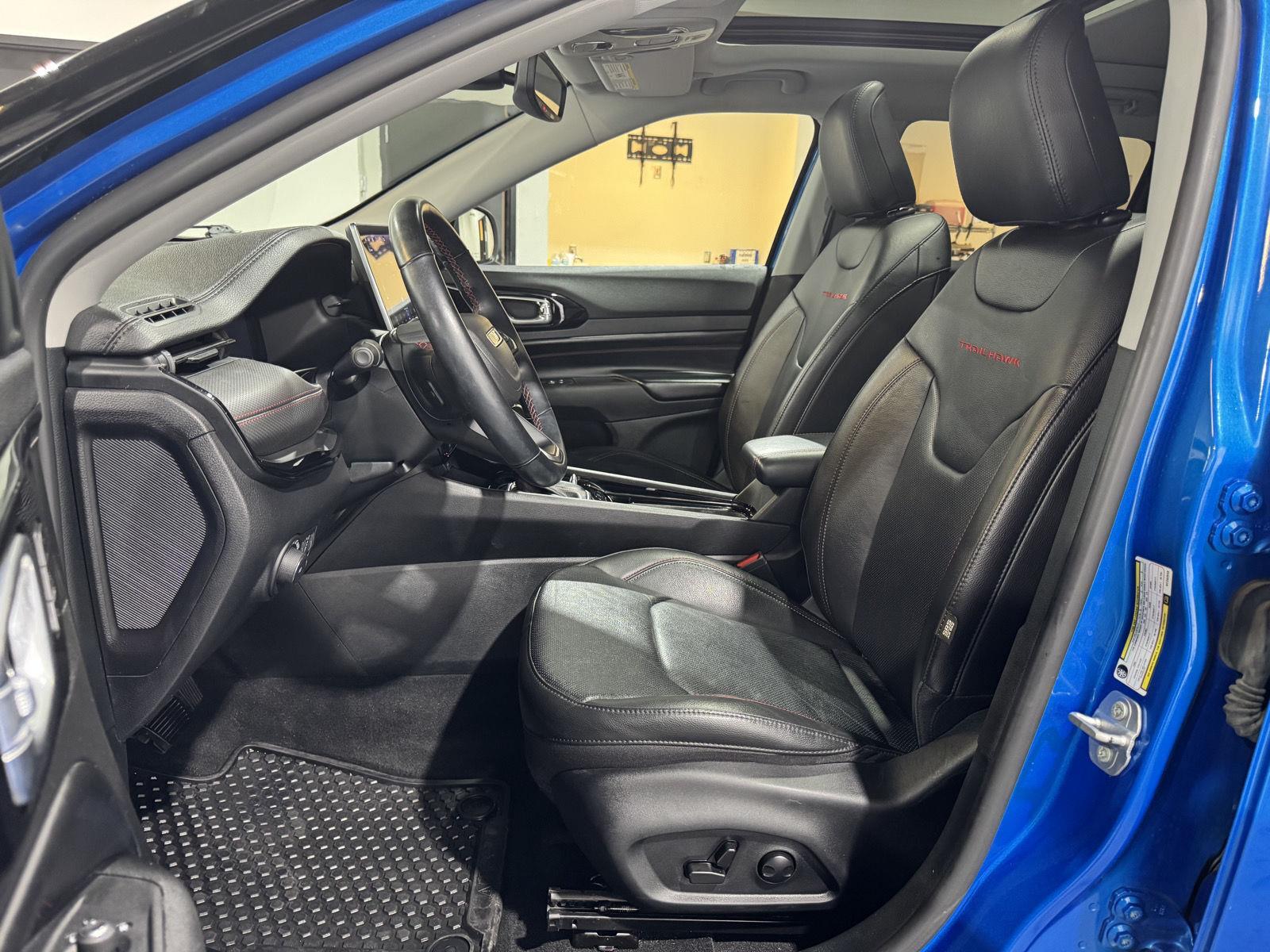 Vehicle photo 19