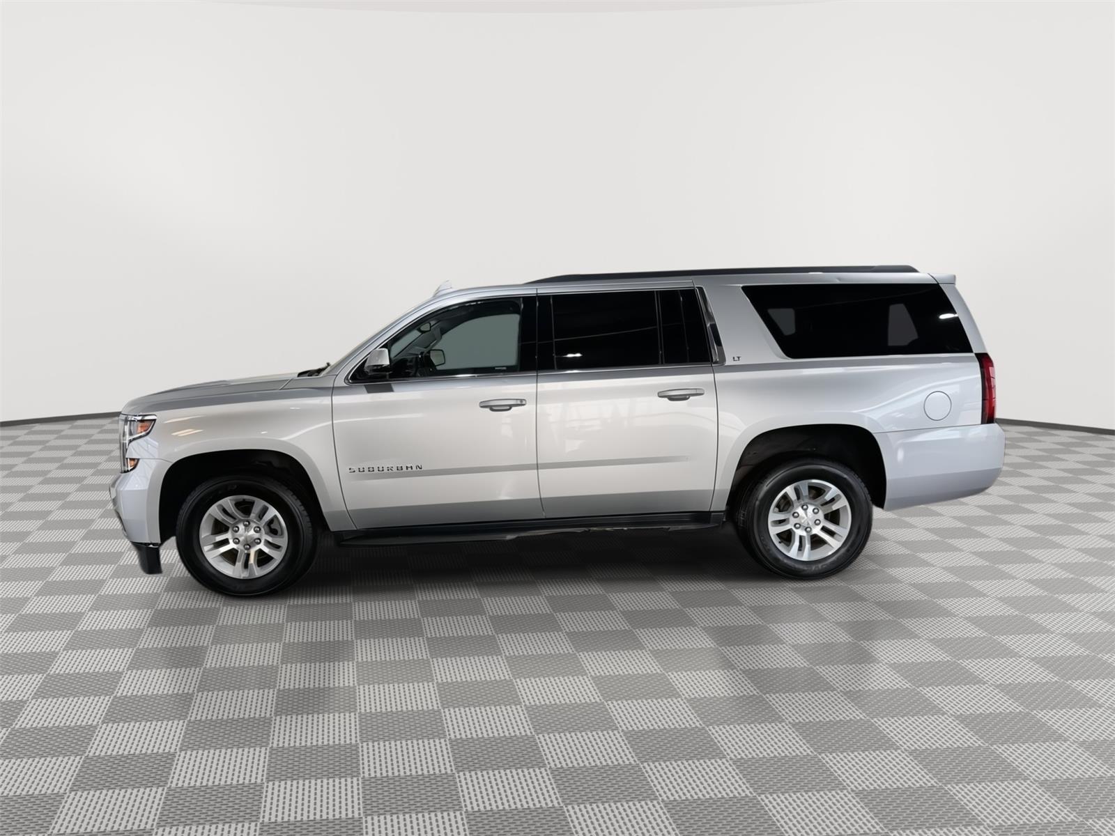 Vehicle photo 2