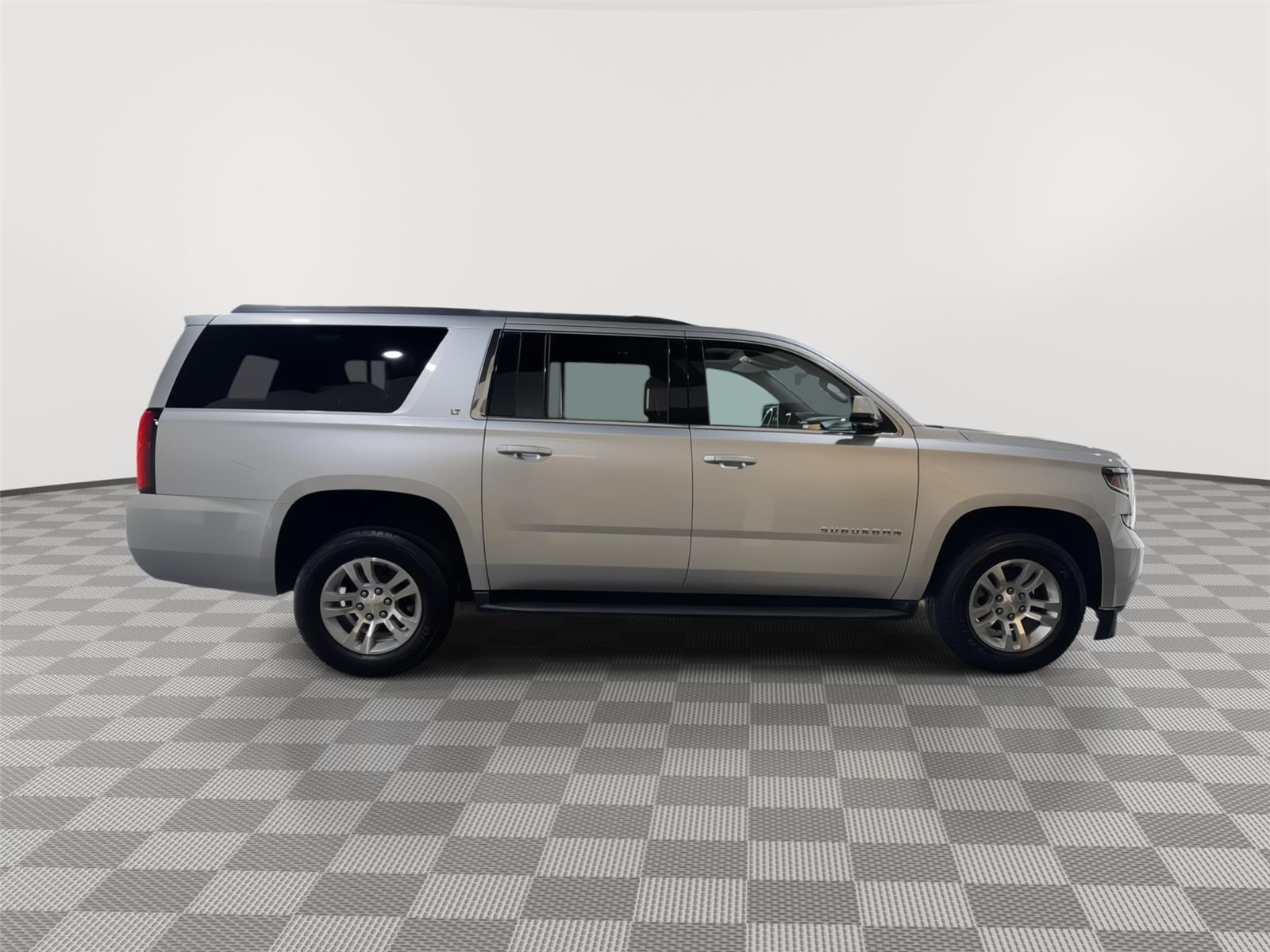 Vehicle photo 6