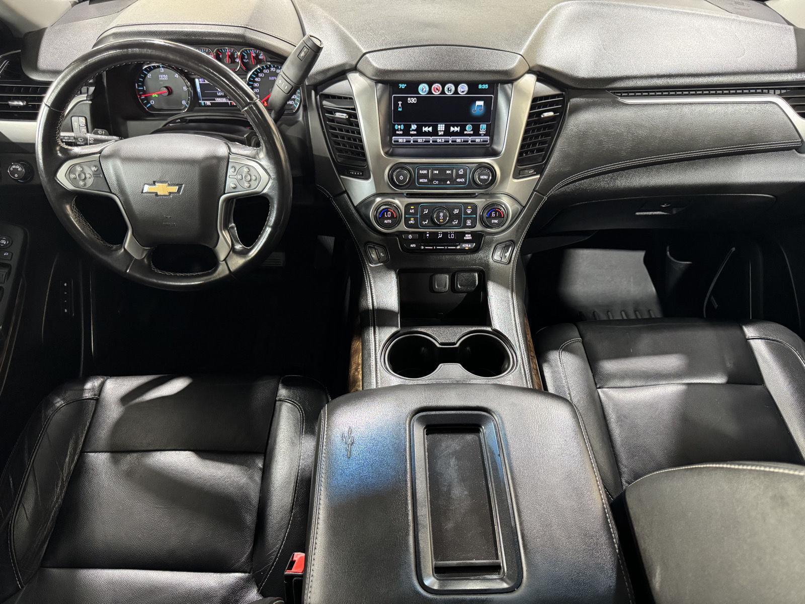 Vehicle photo 23