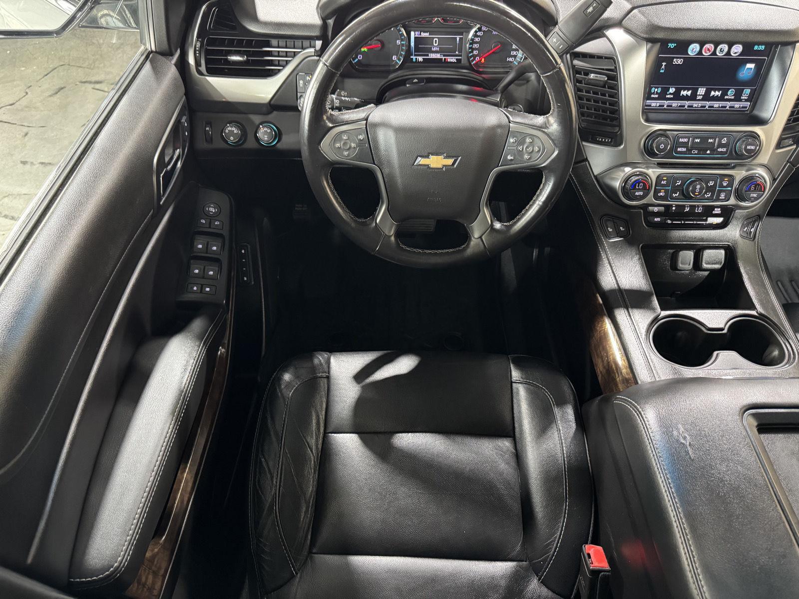 Vehicle photo 24