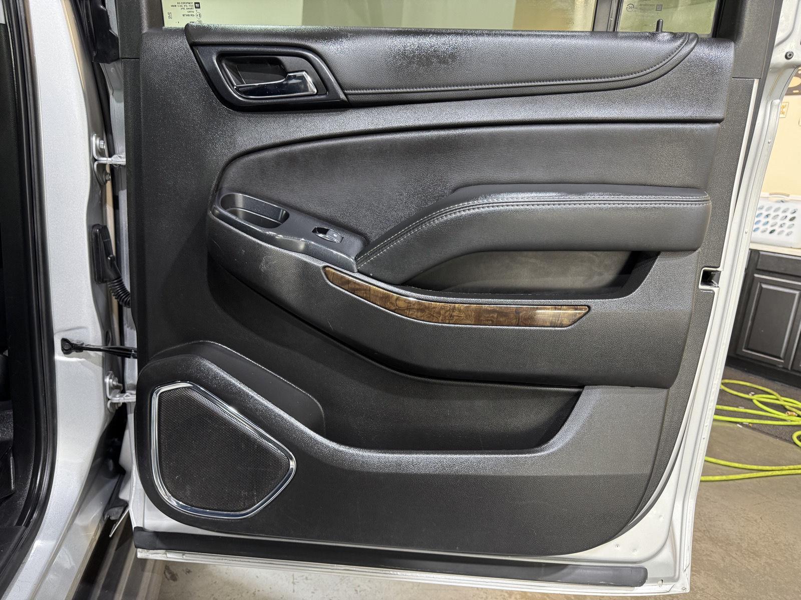 Vehicle photo 29