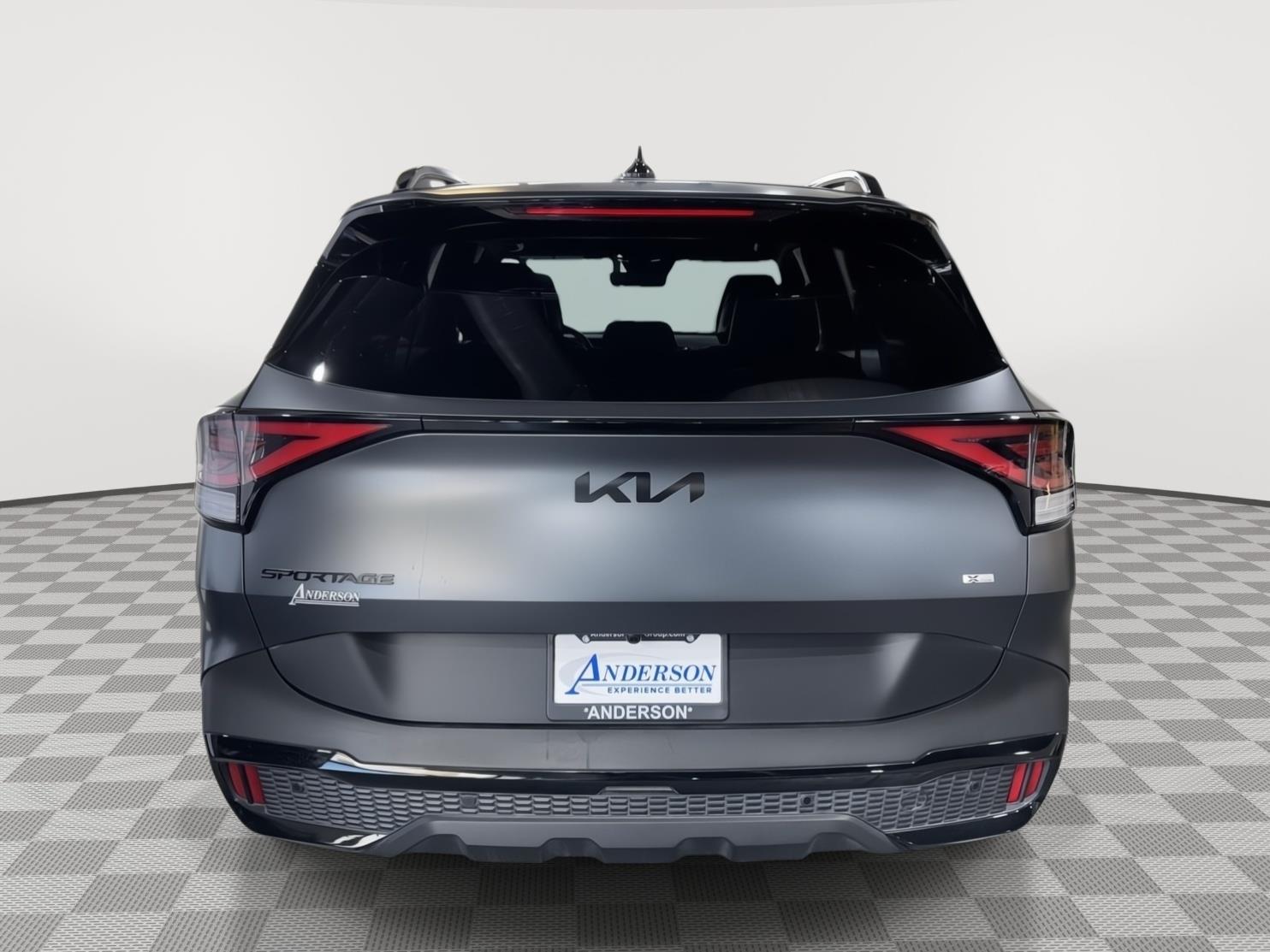 Vehicle photo 9