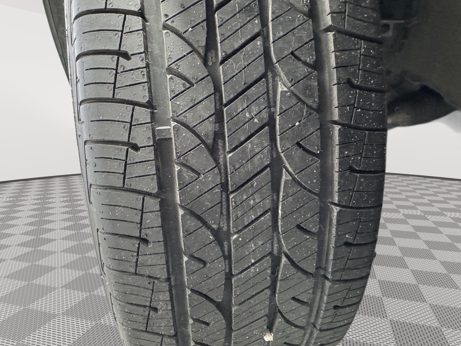 Vehicle photo 11