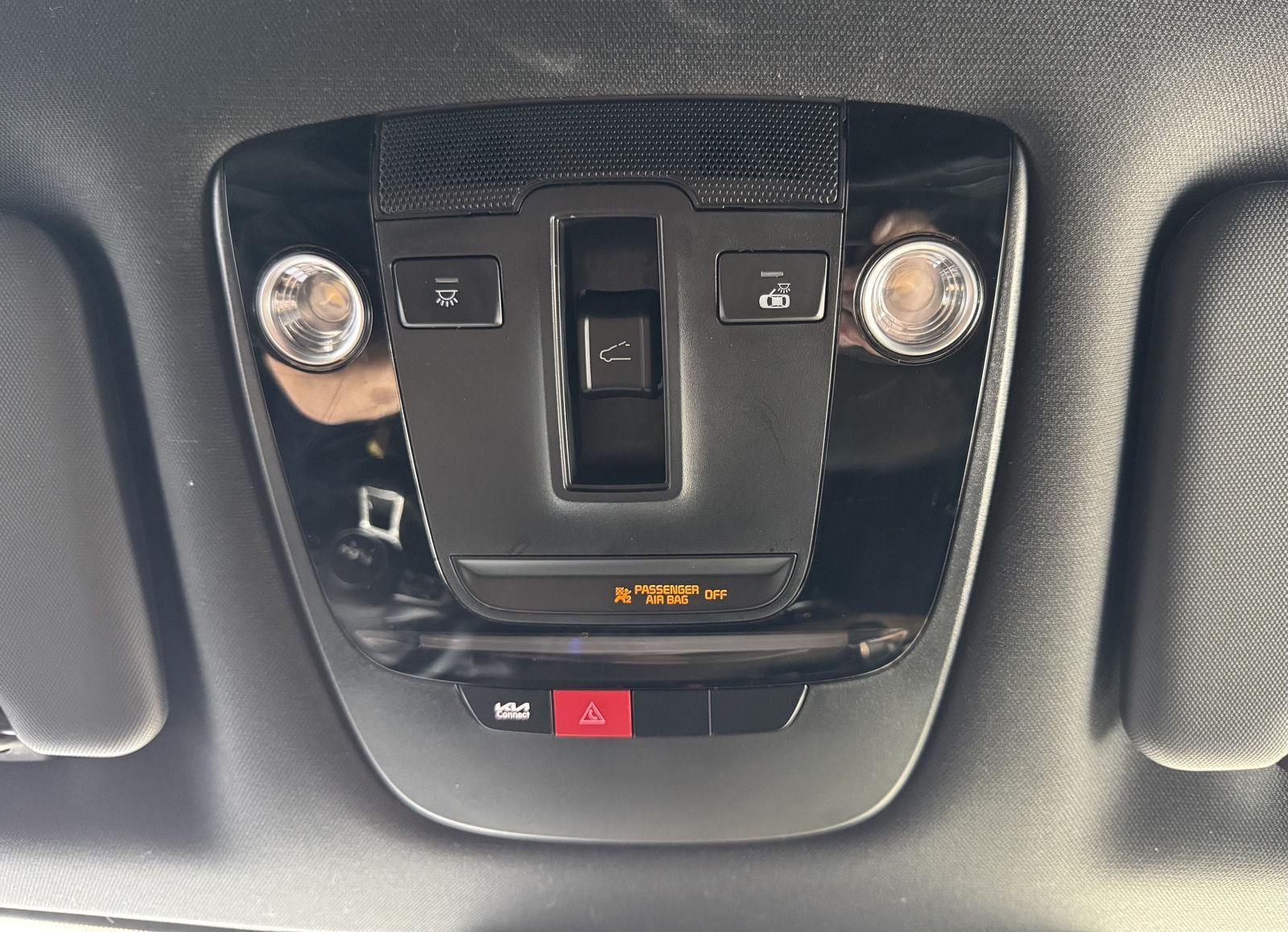Vehicle photo 31