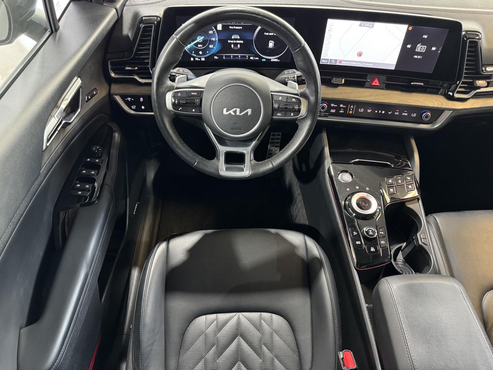 Vehicle photo 22