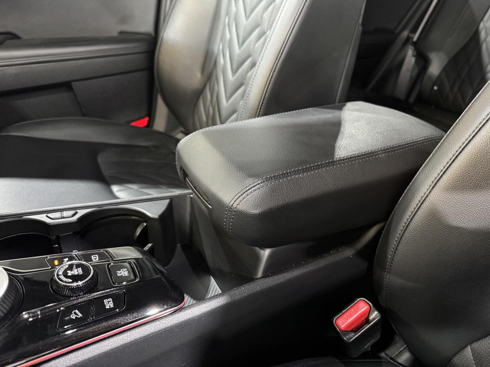 Vehicle photo 38