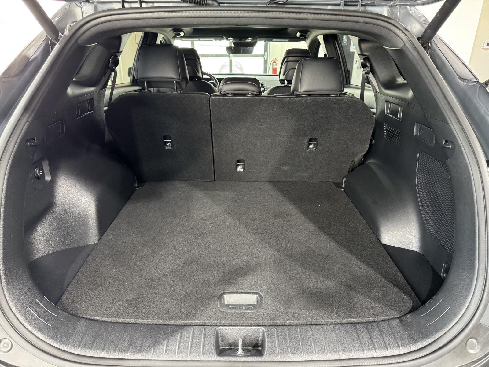 Vehicle photo 45
