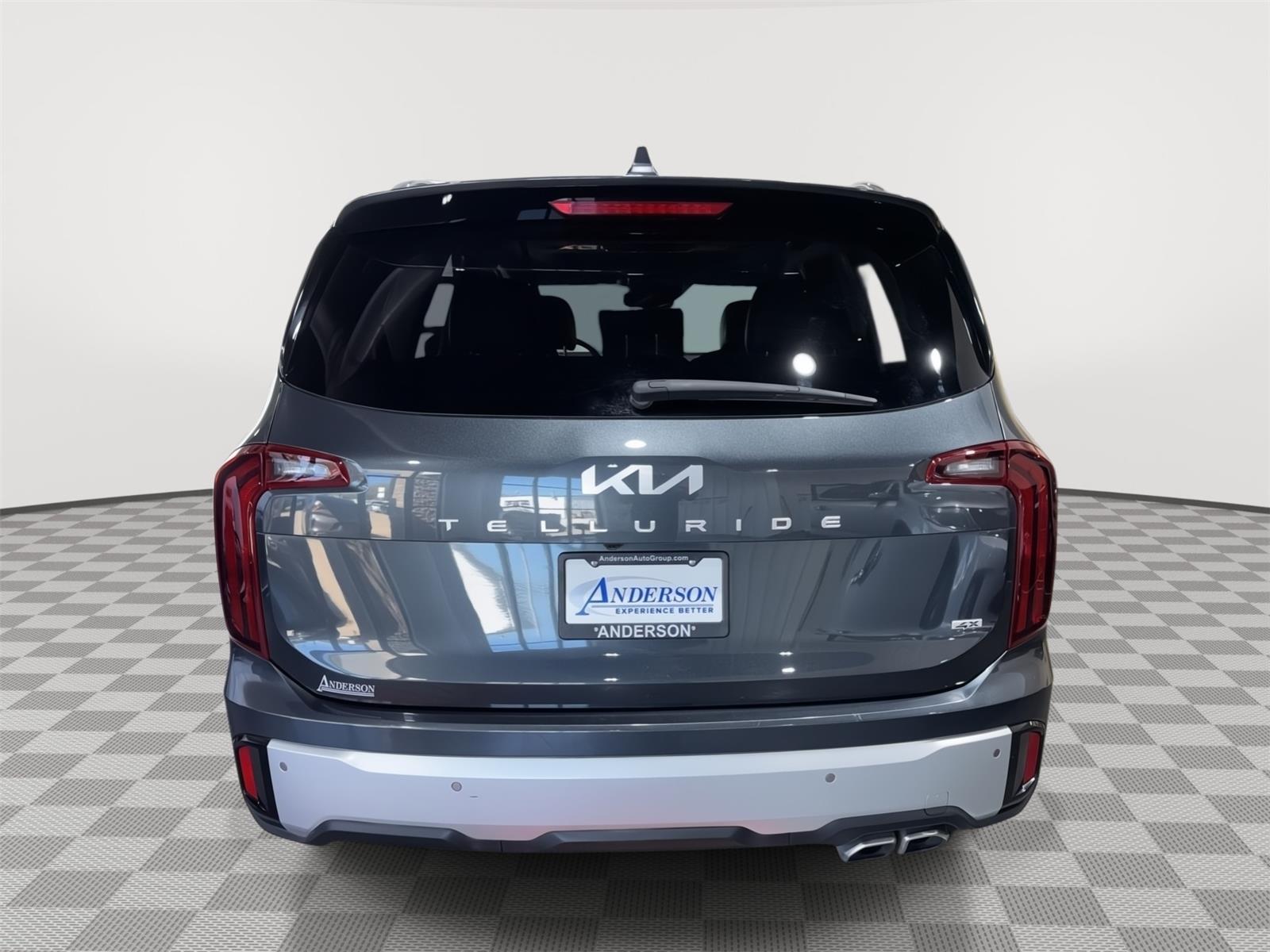 Vehicle photo 9