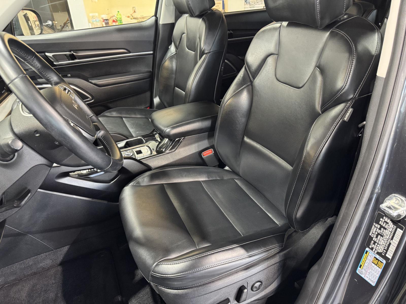 Vehicle photo 20