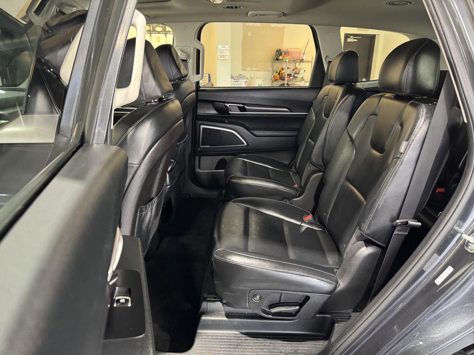 Vehicle photo 31