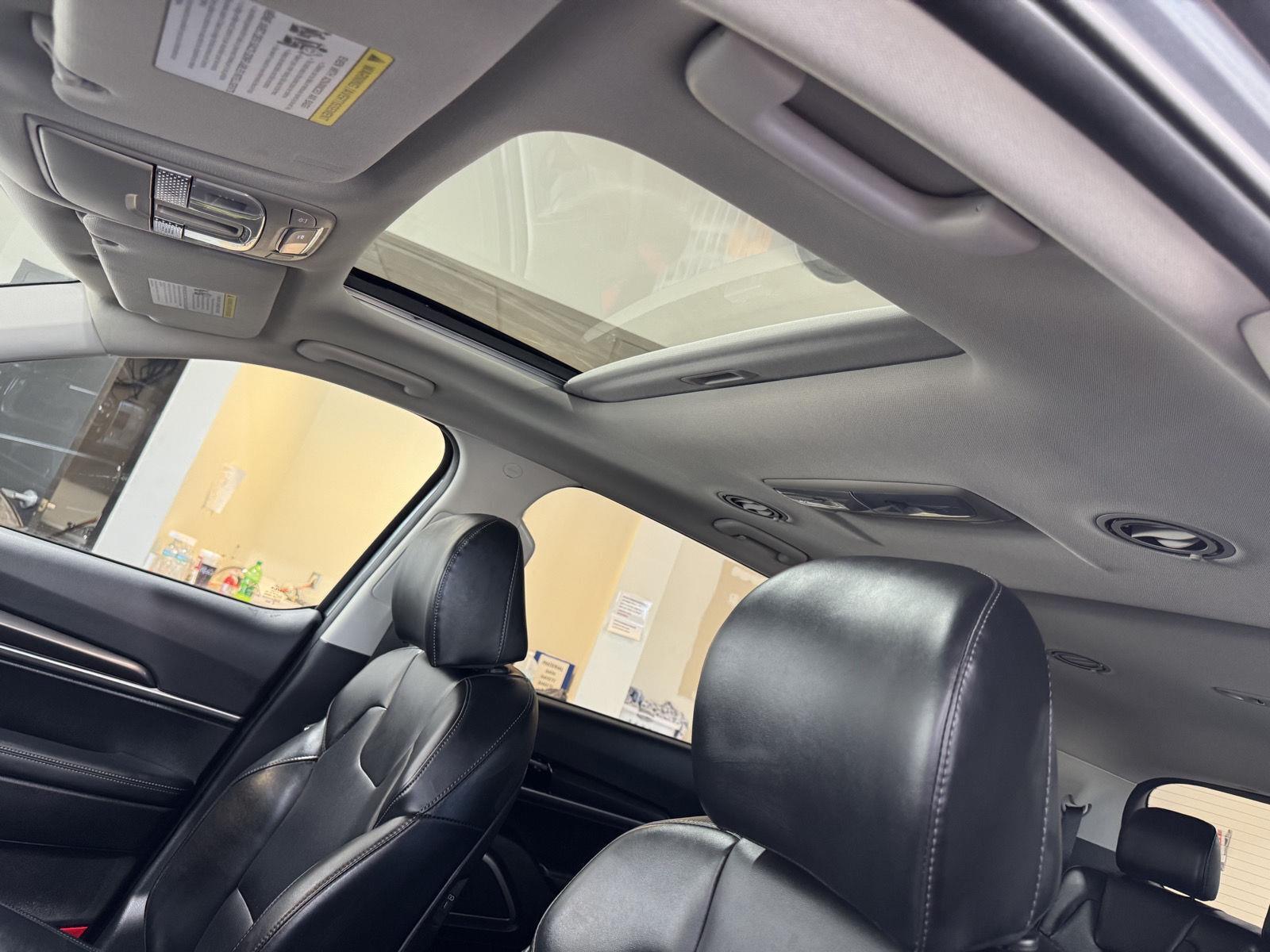 Vehicle photo 34
