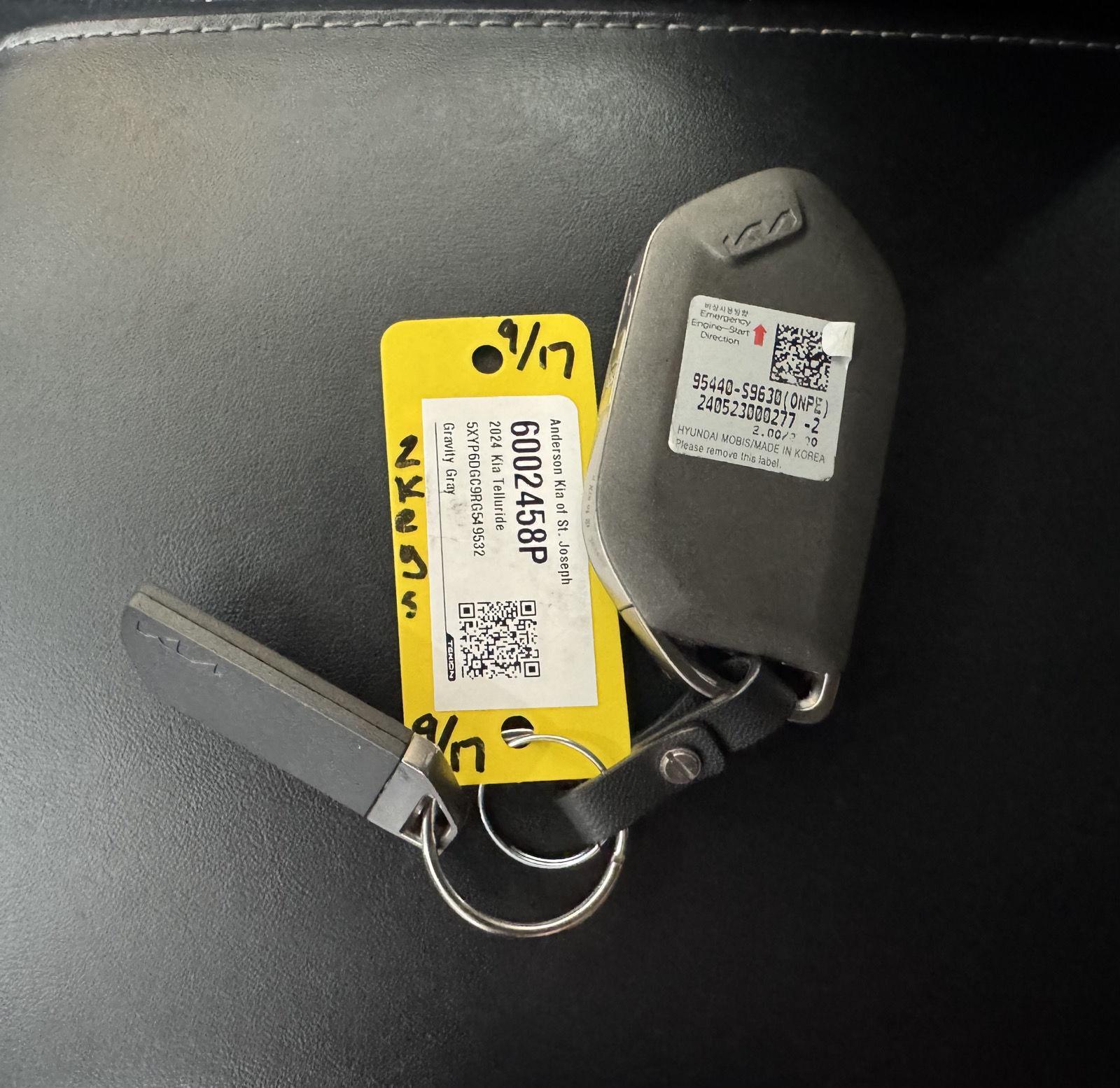 Vehicle photo 45