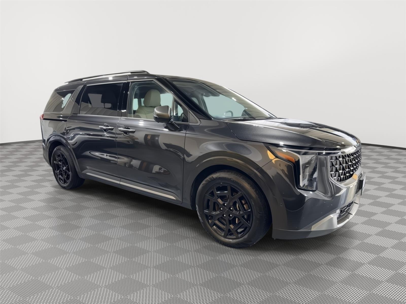 Vehicle photo 5
