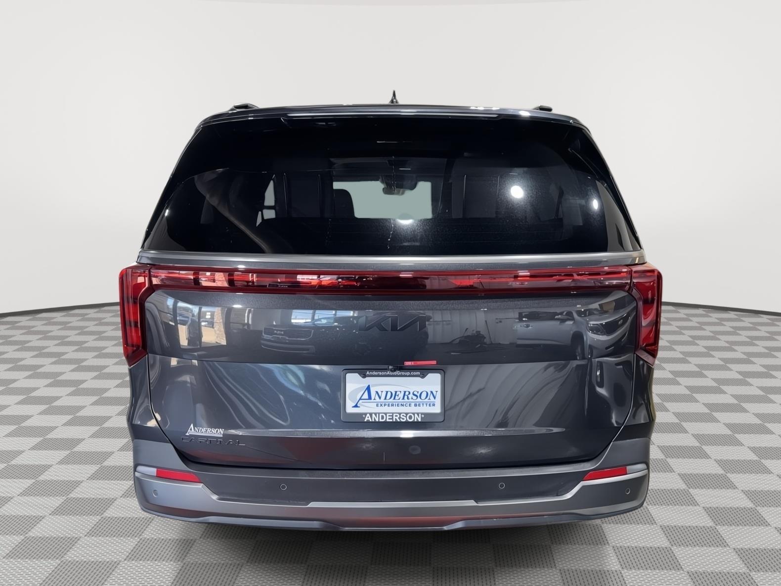 Vehicle photo 8