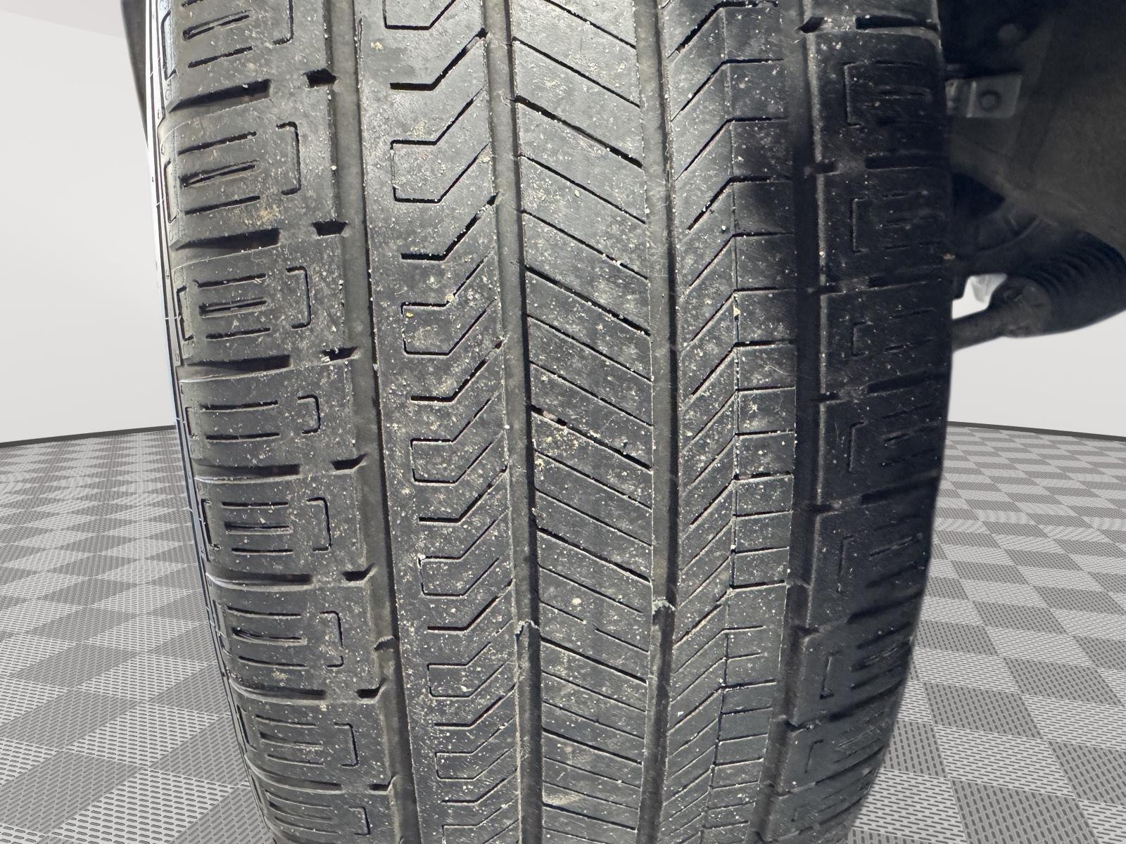 Vehicle photo 11