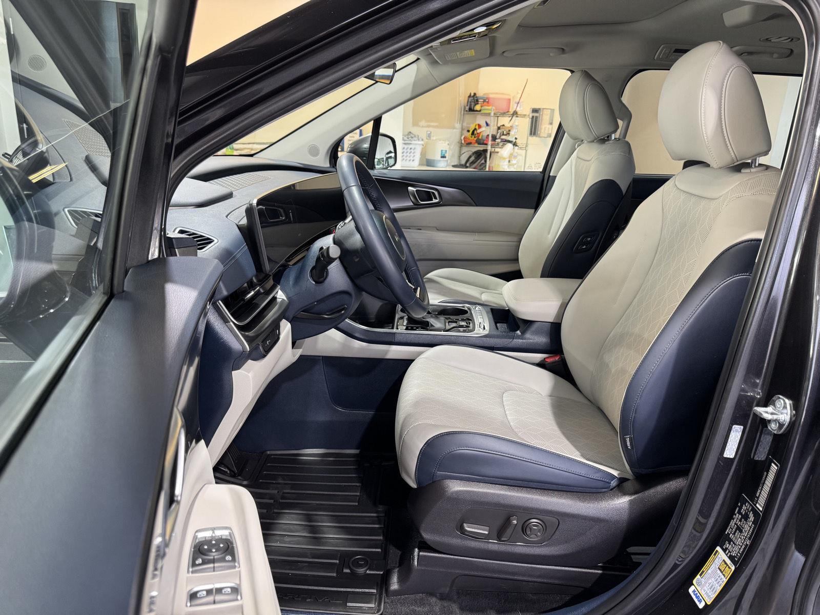 Vehicle photo 18