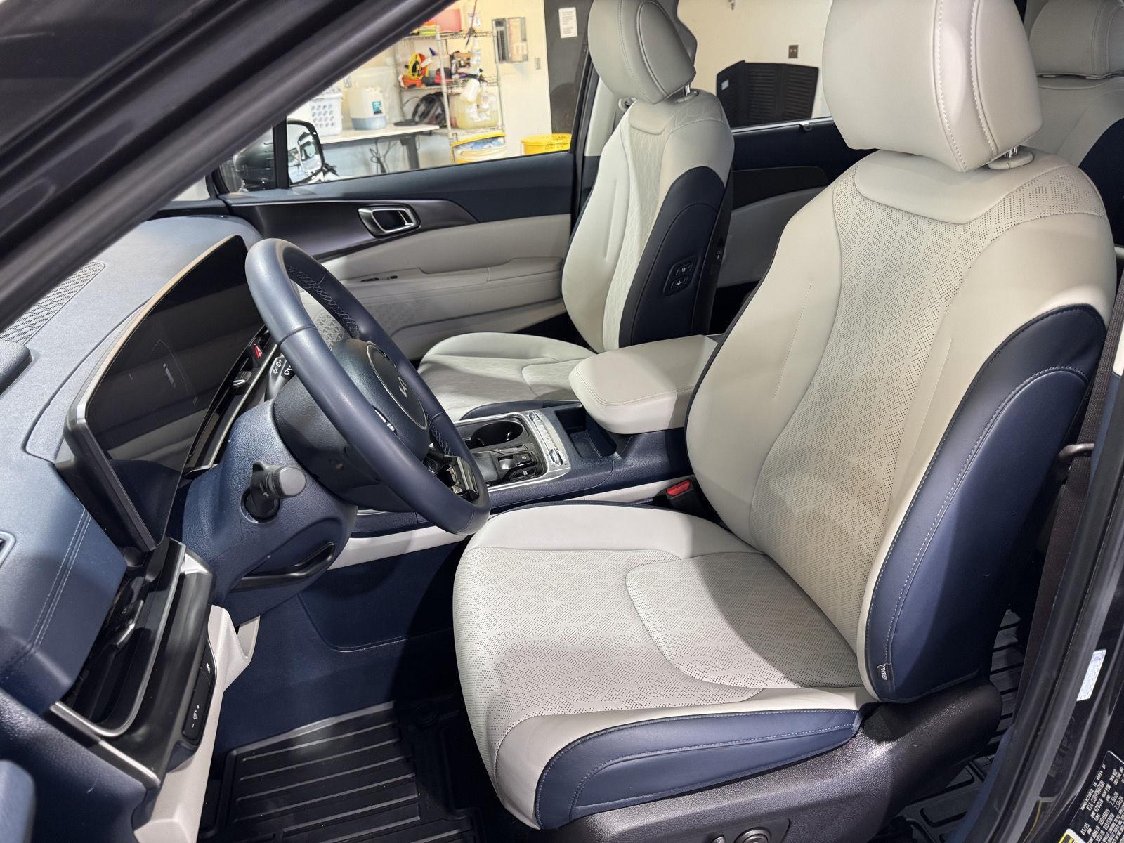 Vehicle photo 19