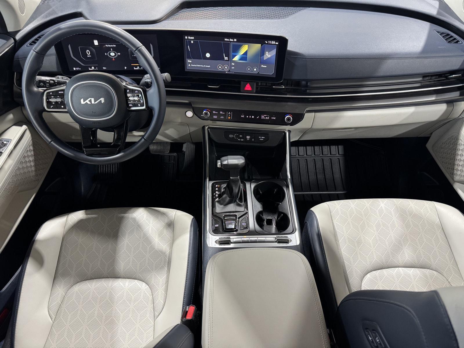 Vehicle photo 20