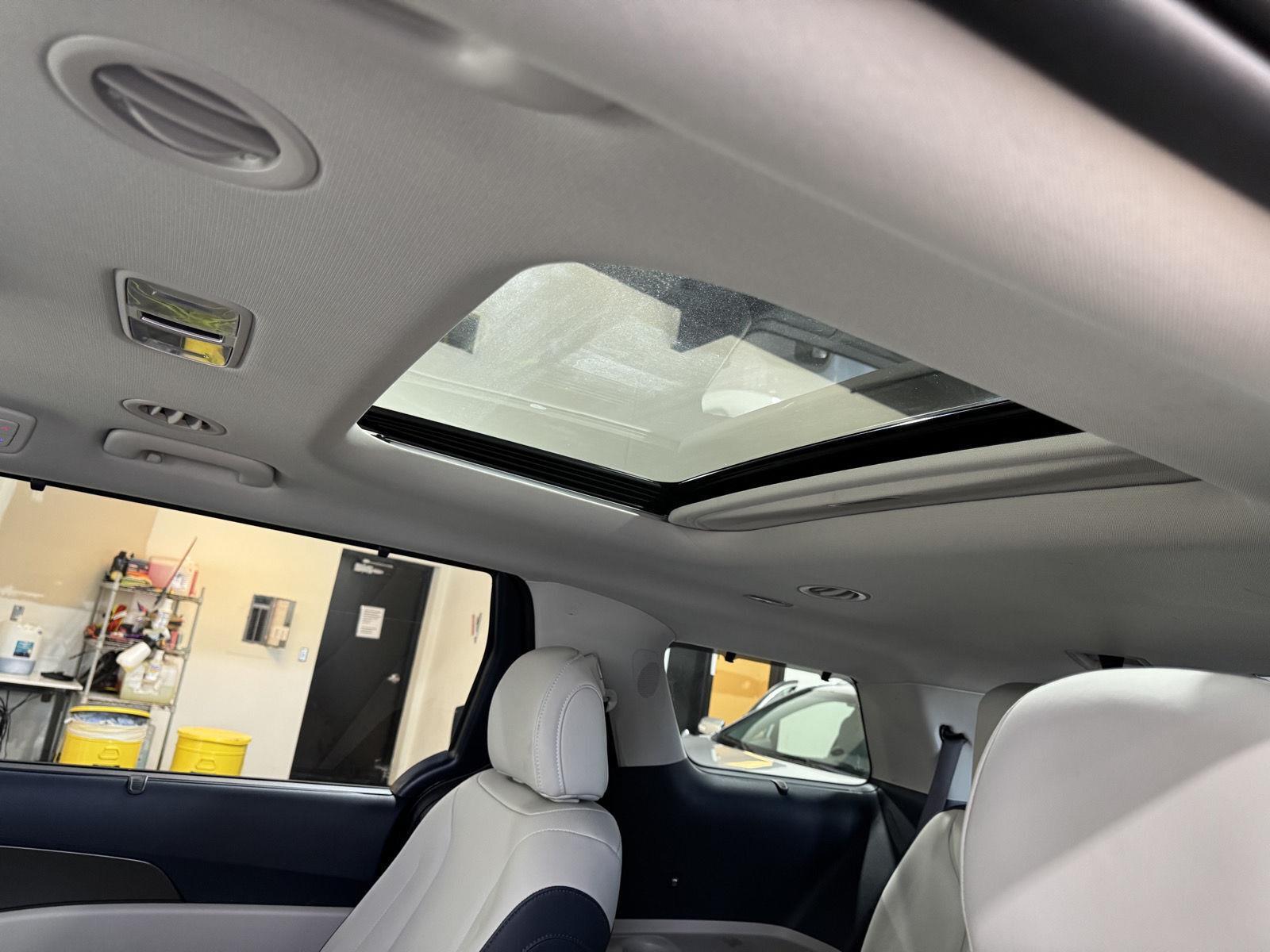 Vehicle photo 31