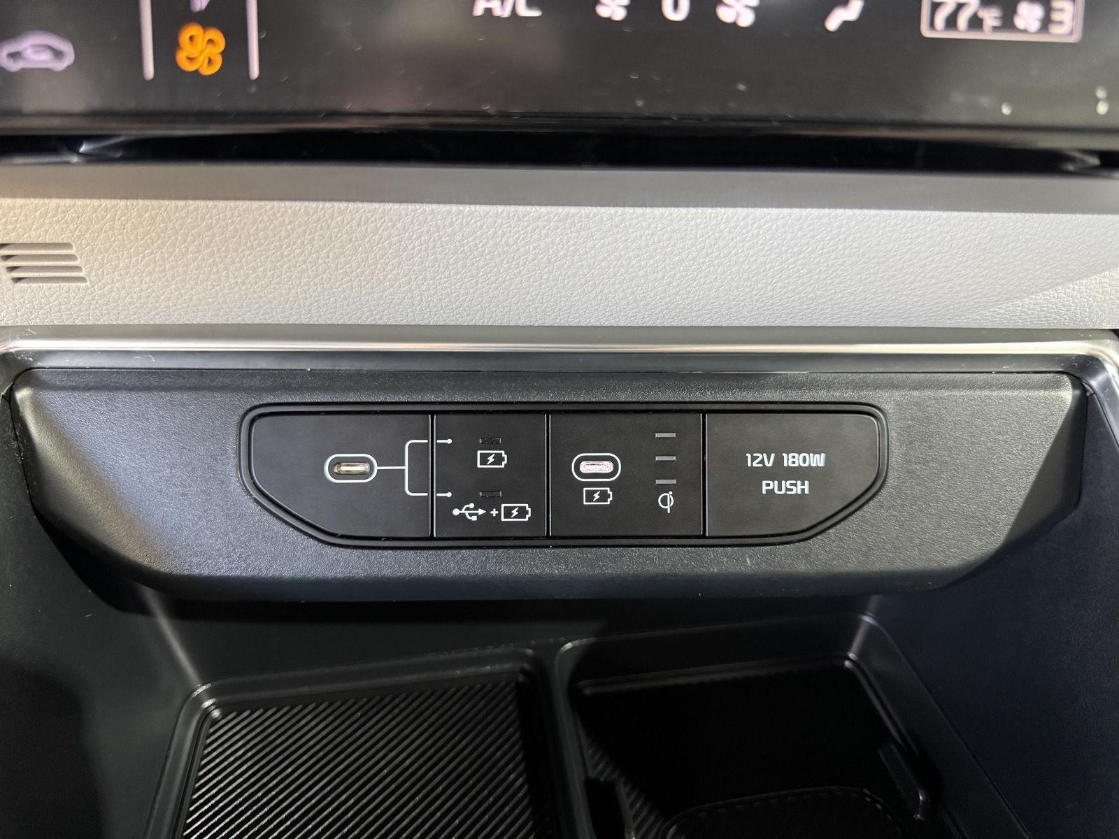 Vehicle photo 40