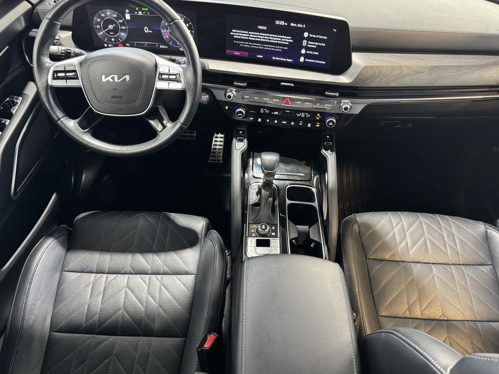 Vehicle photo 19