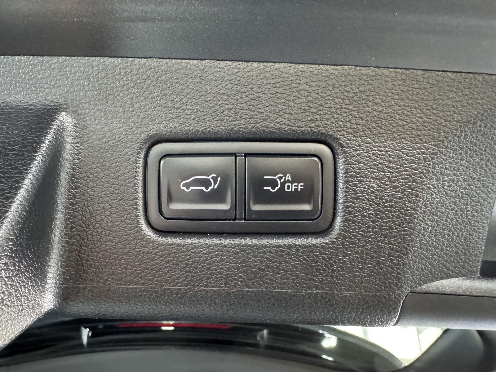 Vehicle photo 42