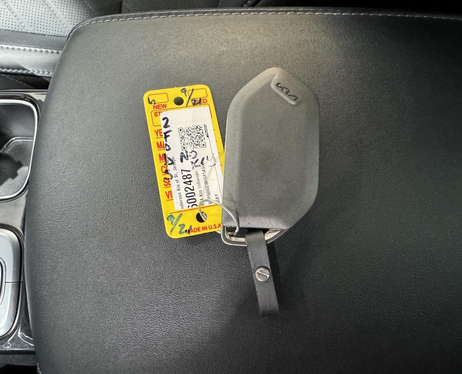 Vehicle photo 43