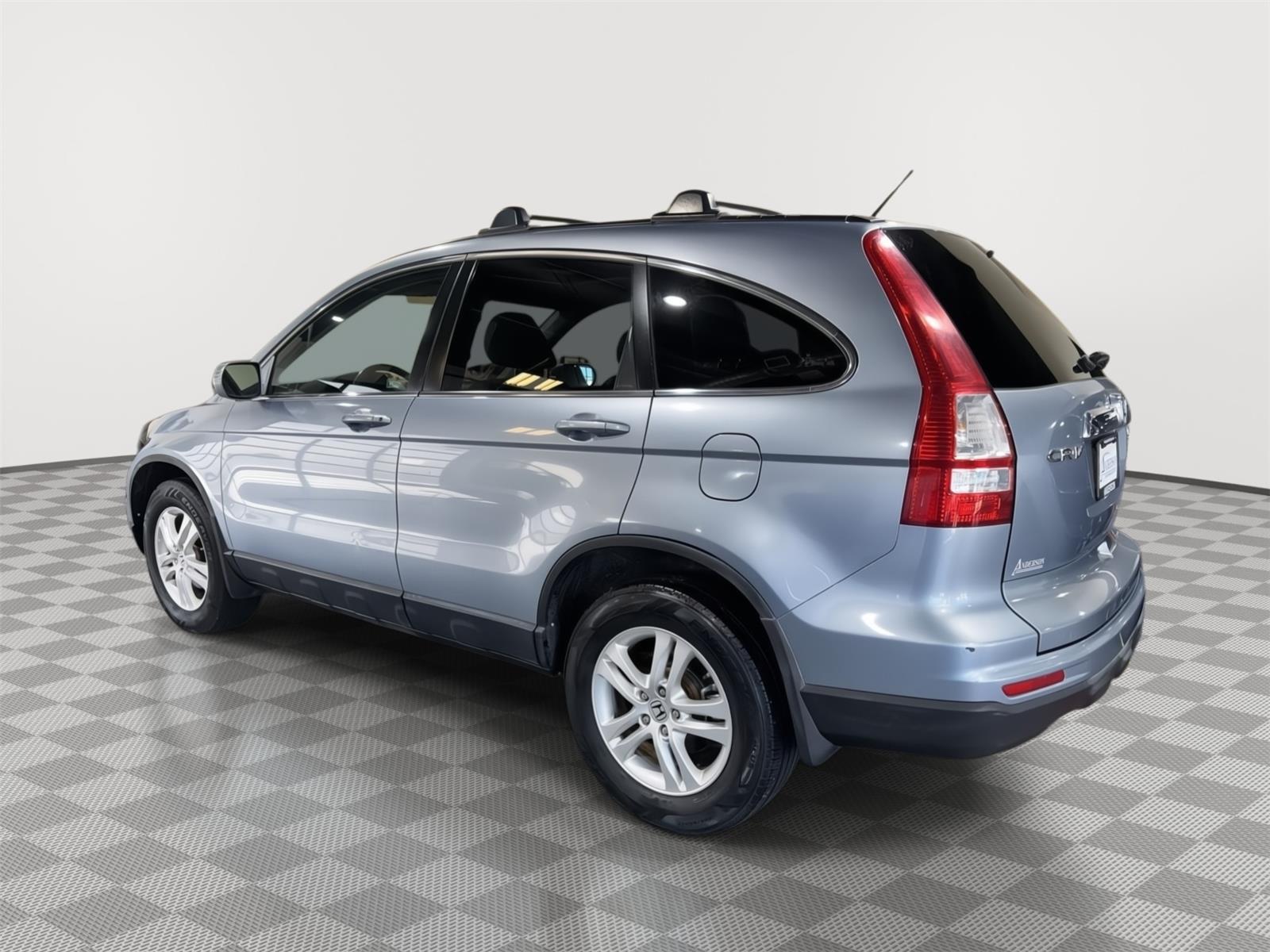 Vehicle photo 8
