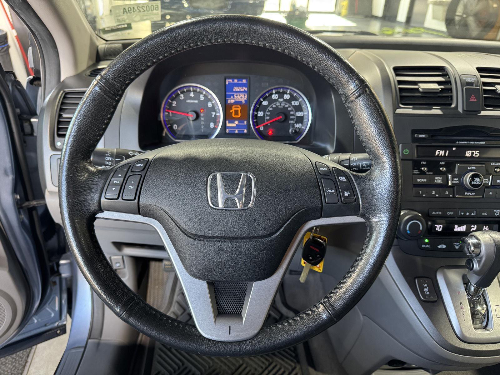 Vehicle photo 11