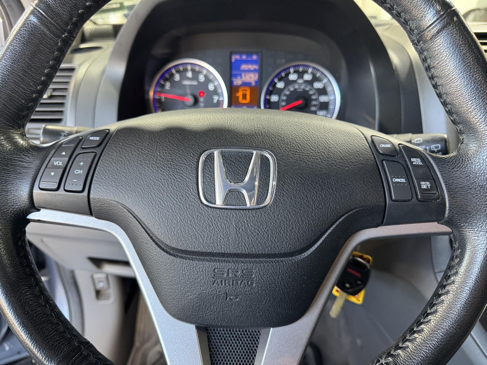 Vehicle photo 12