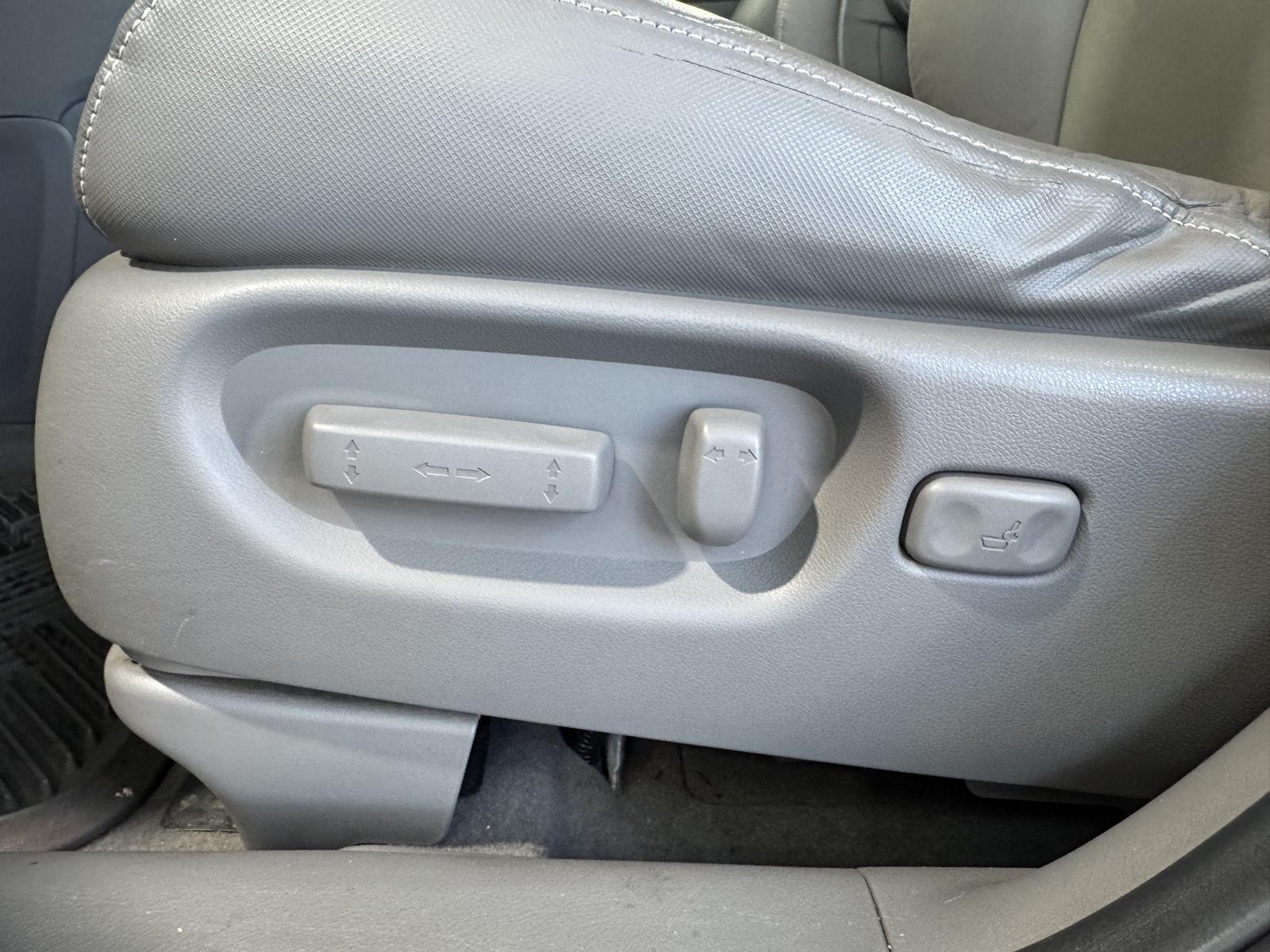 Vehicle photo 18