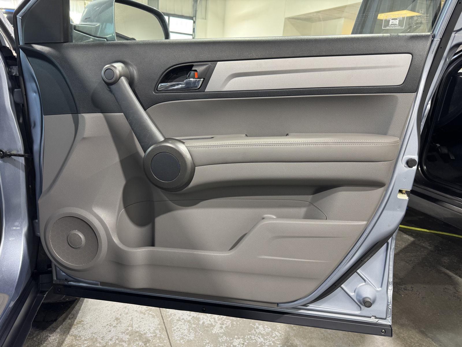 Vehicle photo 22