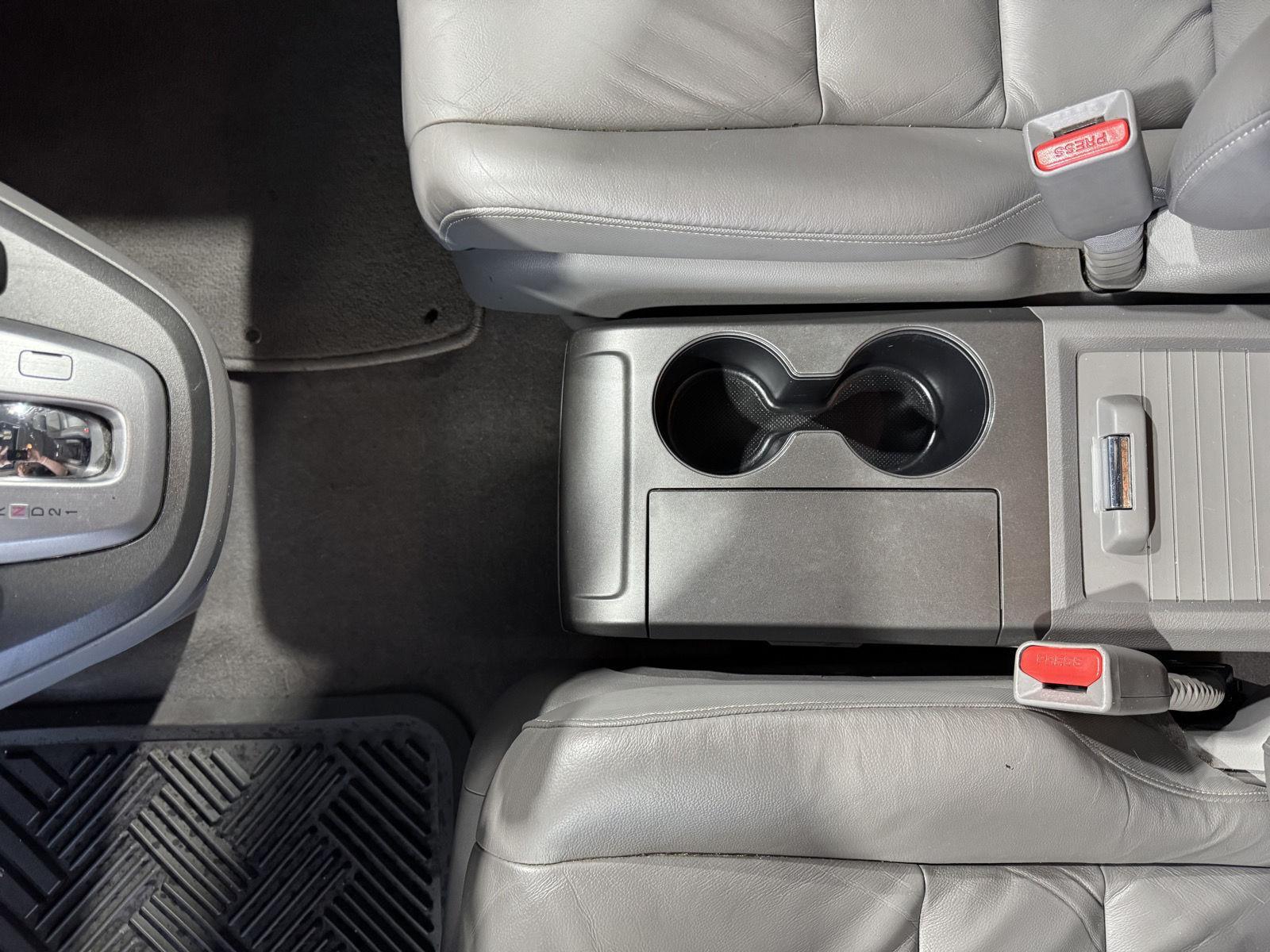 Vehicle photo 35