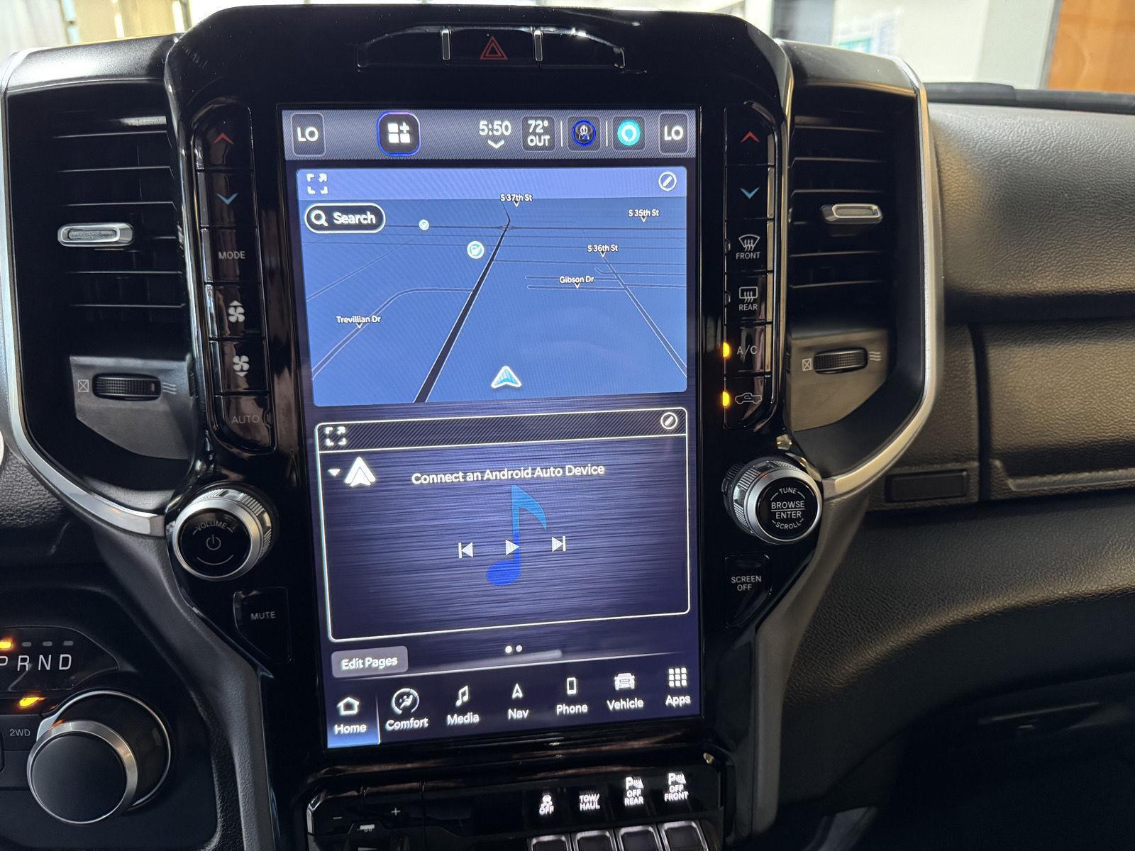 Vehicle photo 32