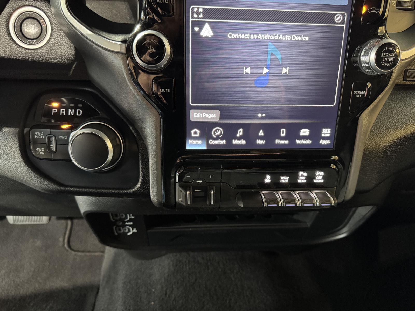 Vehicle photo 33