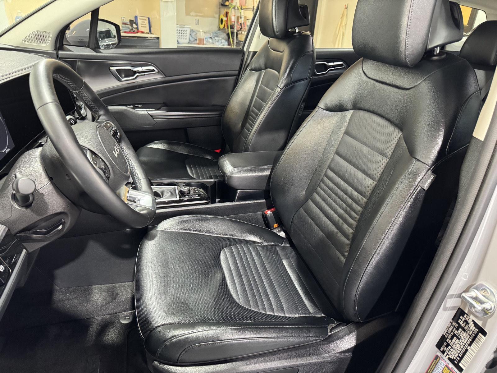 Vehicle photo 20