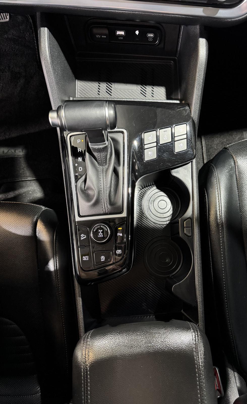 Vehicle photo 38
