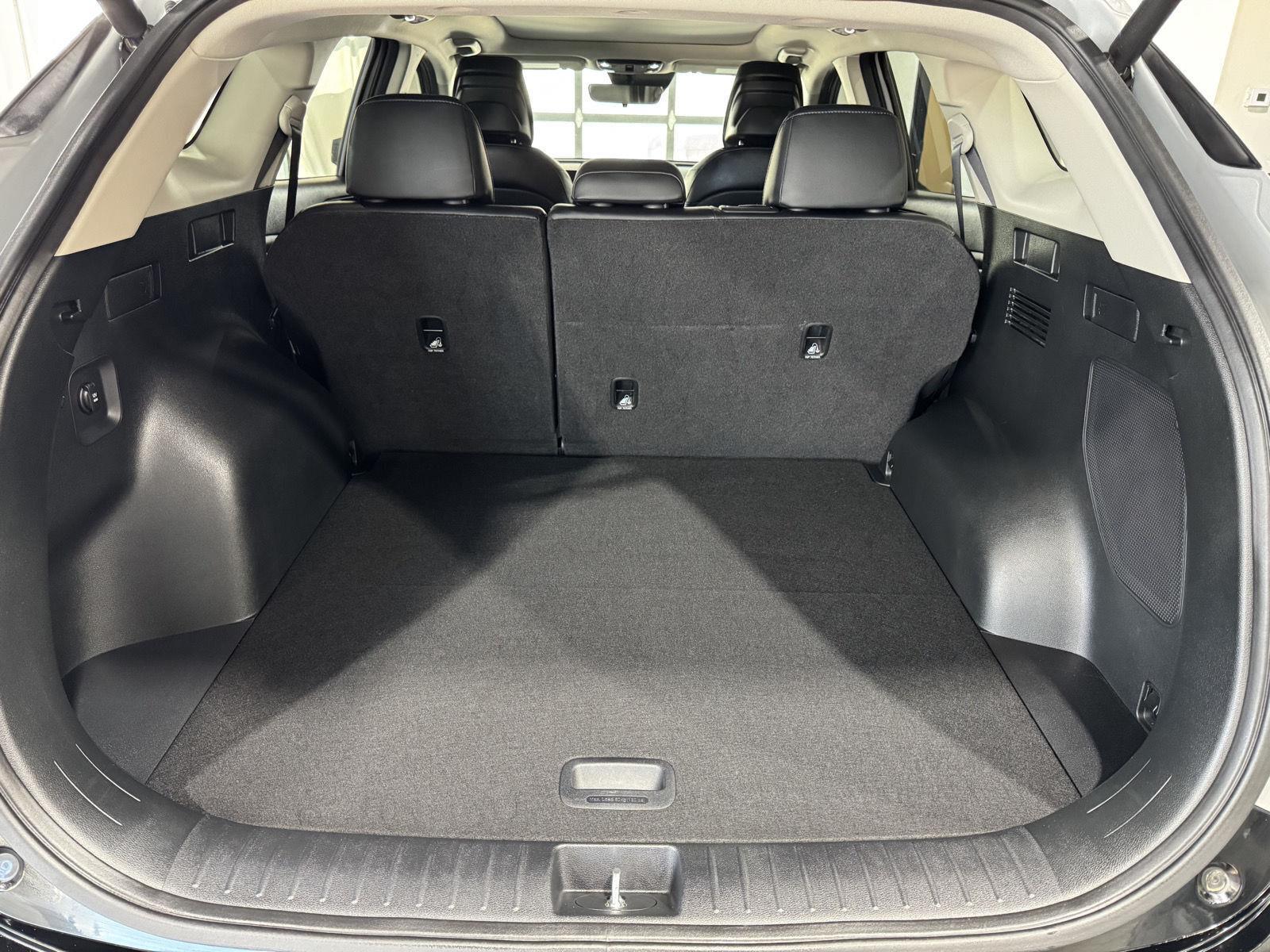 Vehicle photo 45